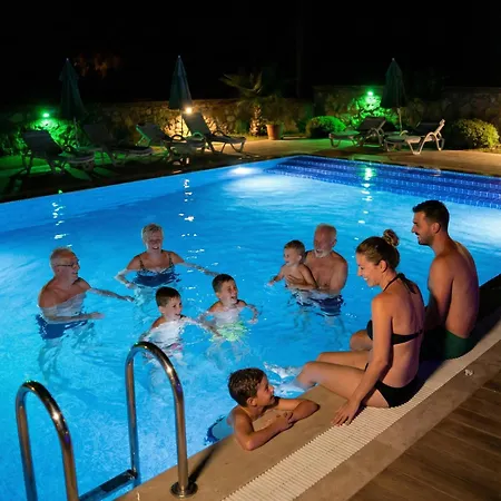 Four Seasons 1 - Ovacik Villa *
